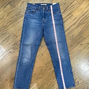 Levi’s wedgie straight.